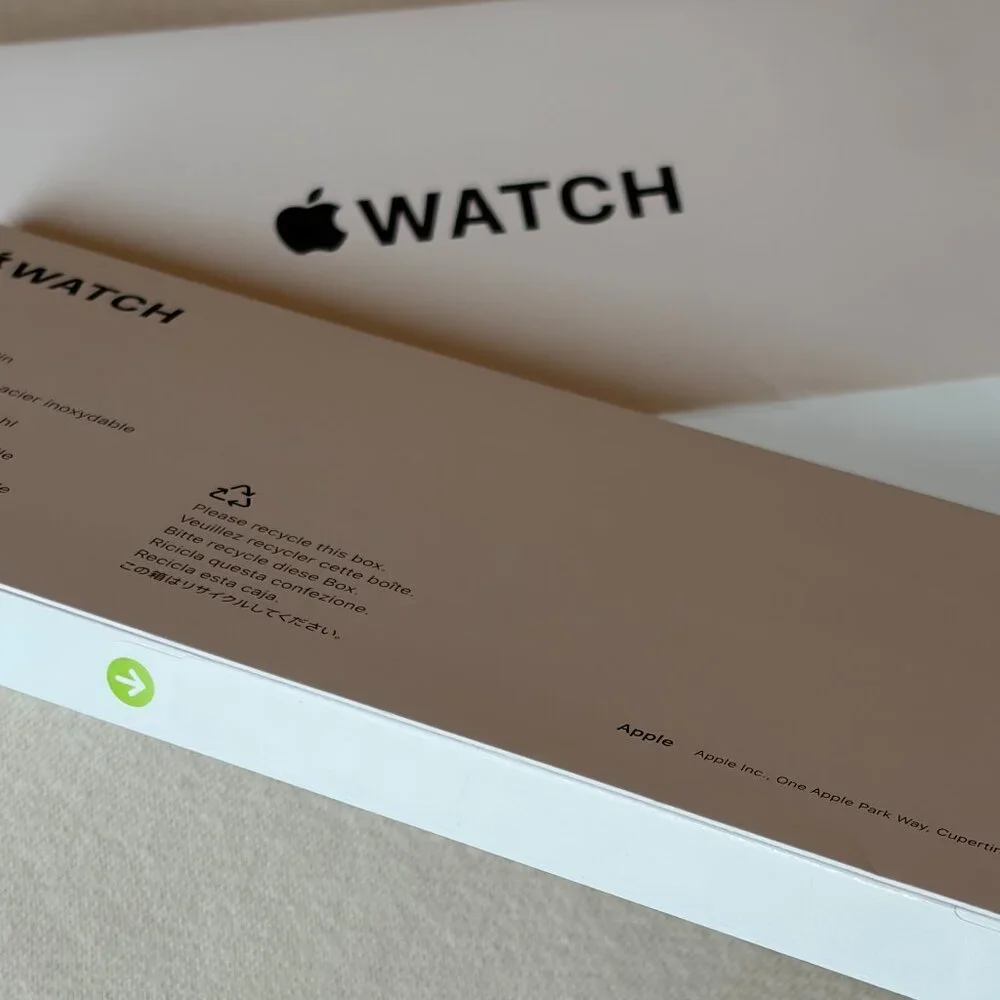AppleWatch - SE 3 40mm- Brand NEW - Band - Creme - M/L